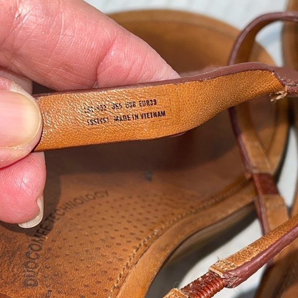 FitFlop Women's Sandals Size 8.5(39) Brown Leather Slip On Thong Cushioned - Picture 10 of 10